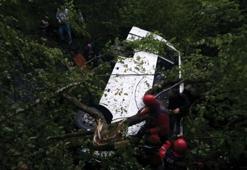 Zonguldak’ta yolcu minibüsü şarampole yuvarlandı