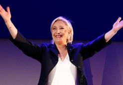 Le Pen: Fransız halkını Elysee'ye götürecek ilk  aşama aşıldı