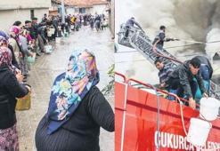 Mahalleli yangını söndürmek için seferber oldu