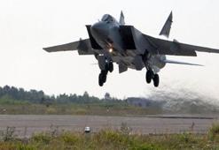 Rus Mig-31 uçağı düştü