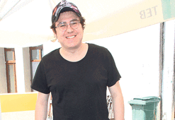 Önce Oğuzhan evlenir