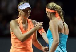 Sharapova turnuvaya veda etti