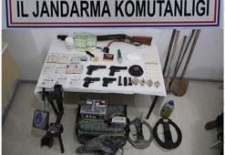 El yapımı bomba ile suçüstü yakalandılar