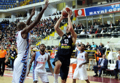Fener, Trabzon'u deplasmanda geçti