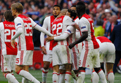 Ajax, Lyon'u perişan etti!