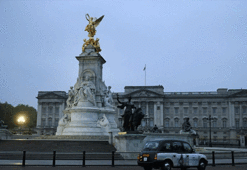 Prens Philip görevi bırakıyor!