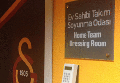 Başkan soyunma odasına indi!