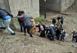 İşçi midibüsü dereye uçtu: 15 yaralı