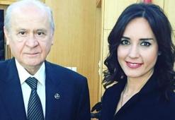 Nazlı Çelik'in ay-yıldızlı kolyesi Bahçeli'nin hediyesi mi?