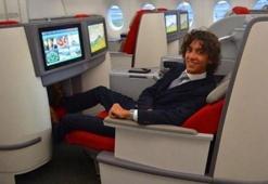 First Class'ta uçarak para kazanıyor!