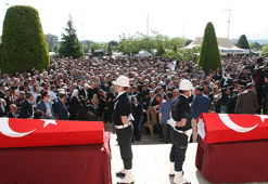 Kazada ölen Başsavcı Alper ve şoförü için adliyede tören