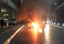 Atatürk Havalimanı'nda lüks araçta yangın