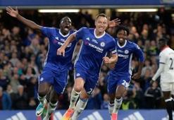 Şampiyon Chelsea, galibiyet serisini sürdürdü