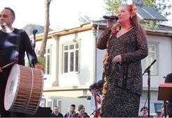 Suzan Kardeş, Vezirhan’ı salladı