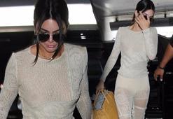 Kendall Jenner dışarı sütyensiz çıktı!