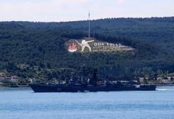 Rus donanmasına ait gemi Çanakkale Boğazı'ndan geçti
