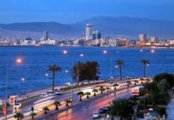 Fitch, İzmir'in kredi notunu artırdı