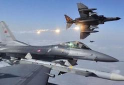 Rusya'nın hava sahasına Türk askeri uçağı