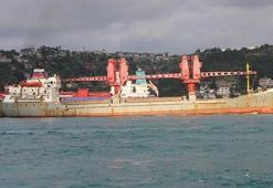 Rus askeri kargo gemisi İstanbul Boğazı’ndan geçti