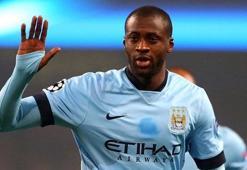 Yaya Toure bir yıl daha Manchester City'de