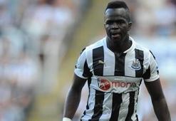 Yıldız futbolcu Tiote hayatını kaybetti