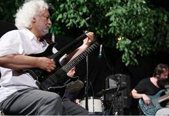 Erkan Oğur'dan gitar şov!