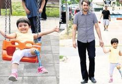 Özge yürümeyi öğrendi sıra yüzmeye geldi