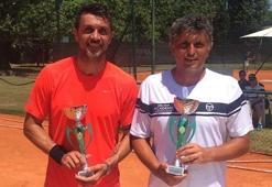 Maldini teniste de profesyonel