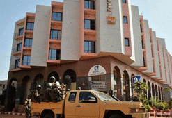 Mali'de lüks otele saldırı