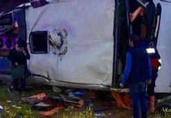 Çorum'da yolcu otobüsü üst geçitten düştü: 48 yaralı