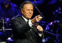Julio Iglesias 'Kadınım'a 50 bin euro istedi!