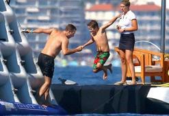 Gwyneth Paltrow eski eşiyle tatilde