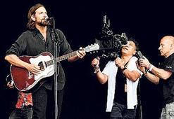 Bradley’den gitar şov
