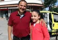 Suriyeli aile küçük kızını otobüste unuttu