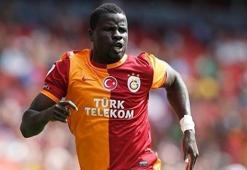 Emmanuel Eboue, Ferencvaros ile idmanlara çıkıyor