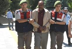 17 yaşındaki kızı, öz babası hamile bırakmış