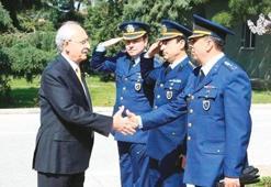 Tören mangası komutanına uyarı cezası