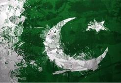 Pakistan Hindistan'ı vurdu!