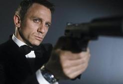 Daniel Craig 'bileklerimi keserim' demişti ama...