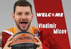 Micov, EA7 Emporio Armani Milan'da
