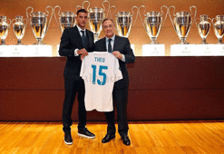 Madrid, Theo Hernandez'i tanıttı