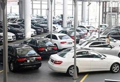 Lüks otomobil satışları frene bastı