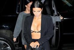 Kim Kardashian sokağa neredeyse çıplak çıktı!