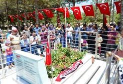 Ömer Halisdemir'in kabrine ziyaretçi akını!