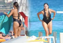 Hande Erçel Çeşme'ye indi