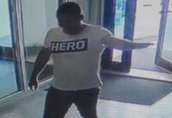 Antalya'da 'HERO' tişörtü giyen garsona gözaltı