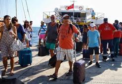 Depremden sonra İstanköy Adası'nda mahsur kalan 179 kişi kurtarıldı