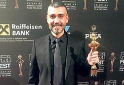 Kosova’dan ödül aldı