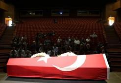 Dostları, 'Şoför Nebahat'ı son yolculuğunda yalnız bıraktı