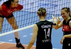 Kadın Voleybol Milli Takımı çeyrek finalde!